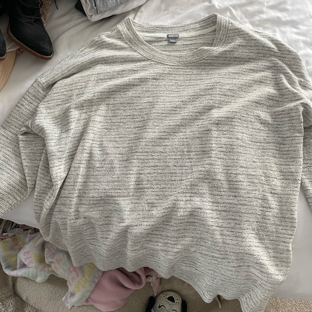 Sweater - Picture 3 of 4